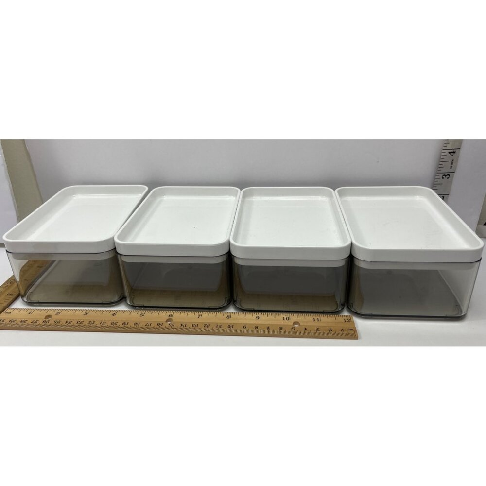 Set Of 4 Stackable Clear Plastic Food Storage Containers With White Lids C155